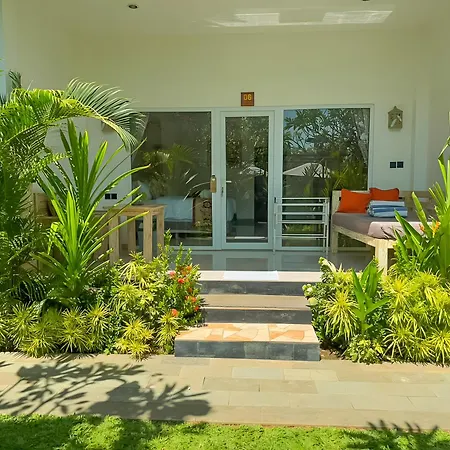 Solaluna Beach Homestay